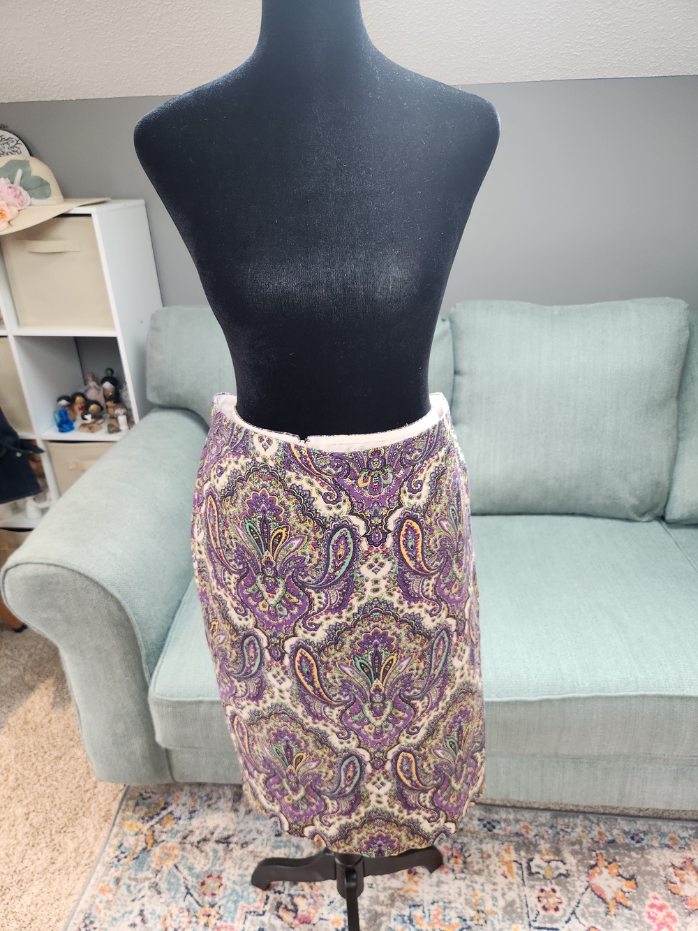 J Crew Purple Paisley Pencil Skirt Yellow & Grewn AccentsSize 12 Great Condition - Picture 2 of 11